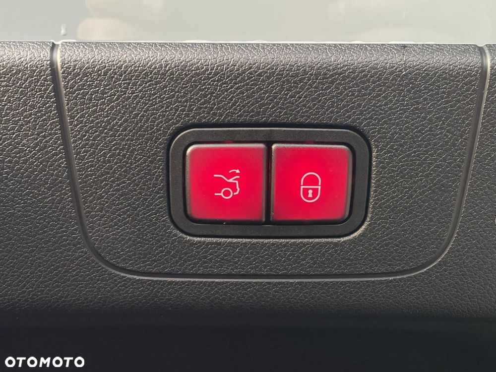 Mercedes-Benz CLA - 26