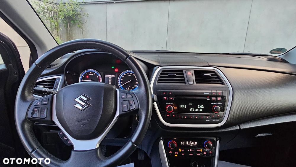 Suzuki SX4 S-Cross 1.6 Premium Plus - 23