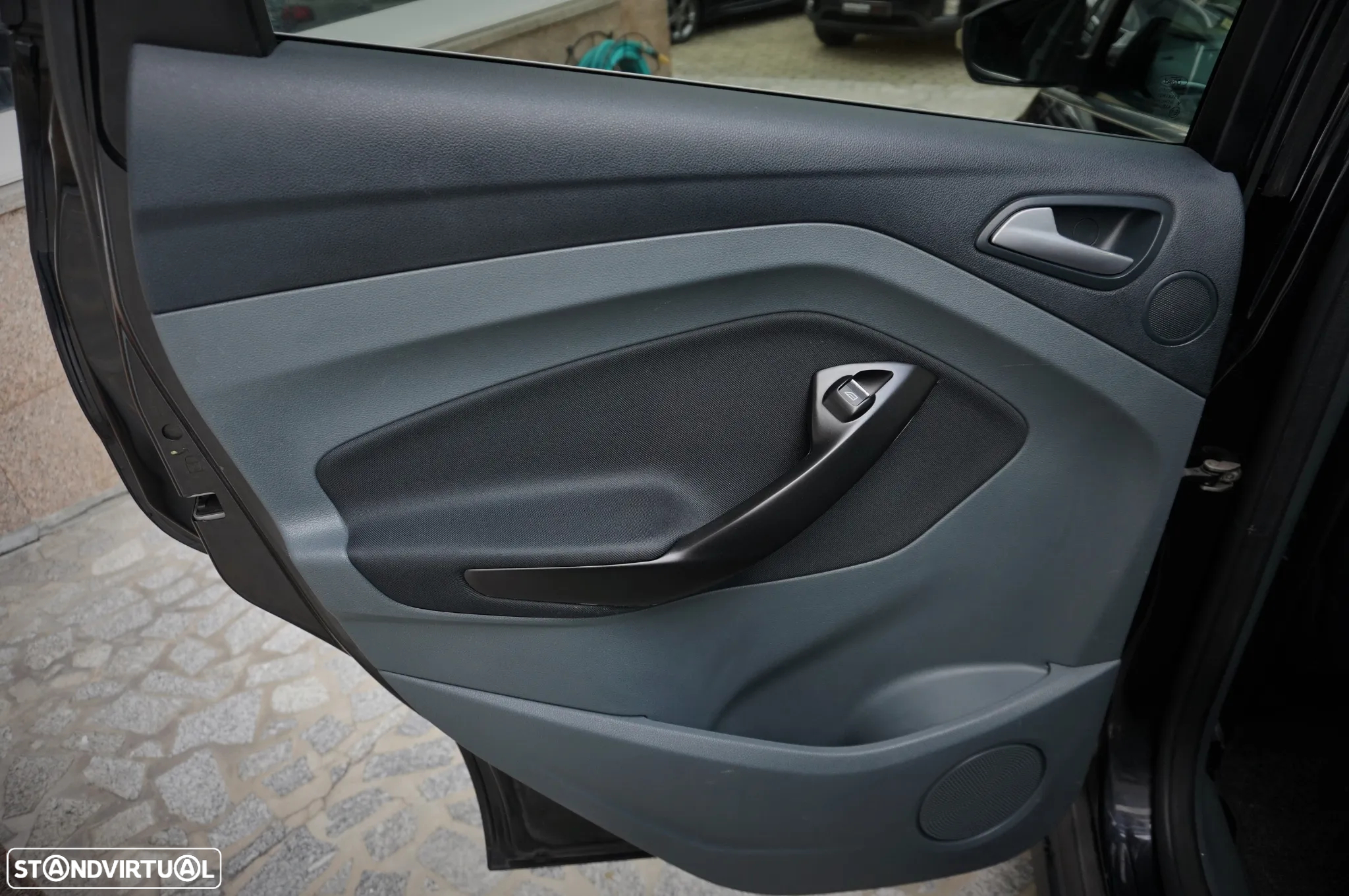 Ford C-Max 1.6 TDCi Titanium - 13