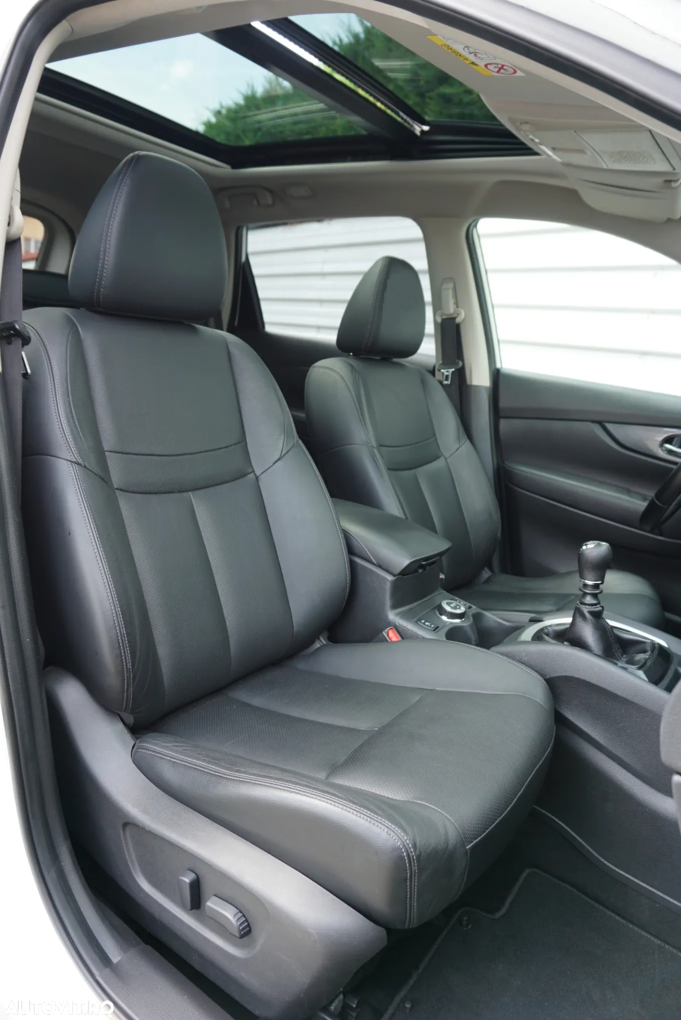 Nissan X-Trail 1.6 dCi ALL-MODE 4x4i Tekna - 6