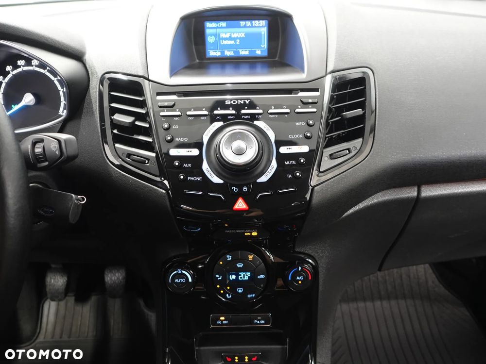 Ford Fiesta 1.0 EcoBoost Titanium - 30
