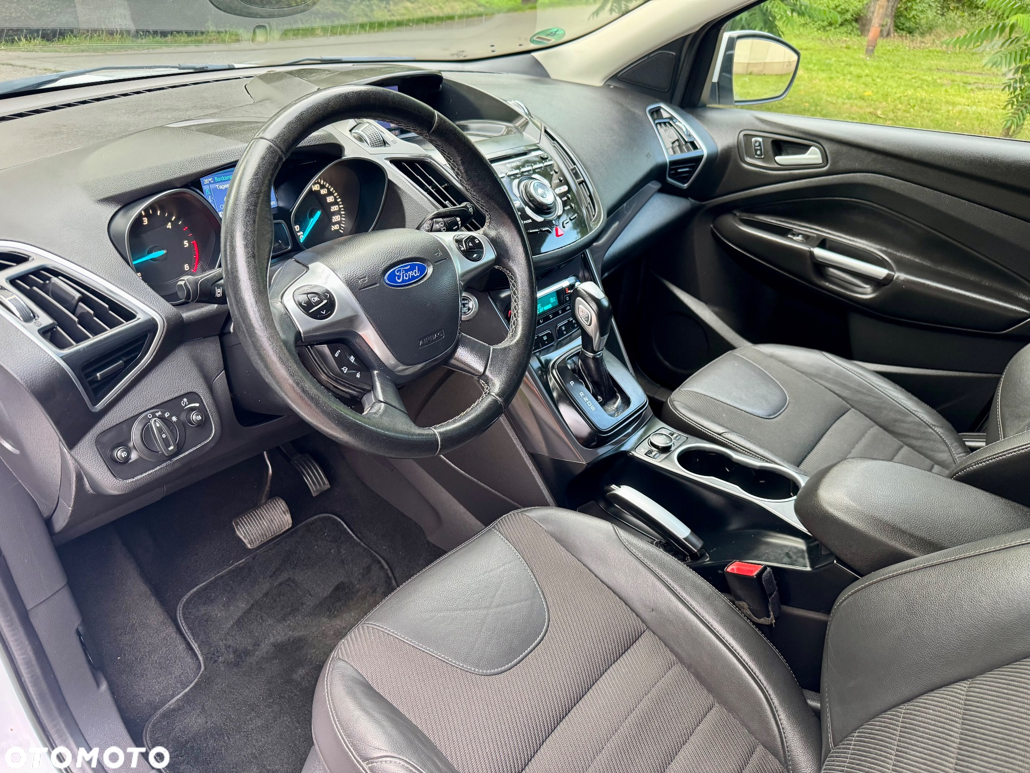 Ford Kuga - 8