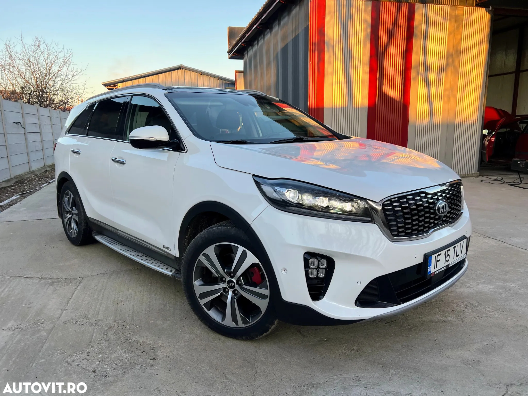 Kia Sorento 2.2 DSL 8AT 4x4 Cosmo - 14