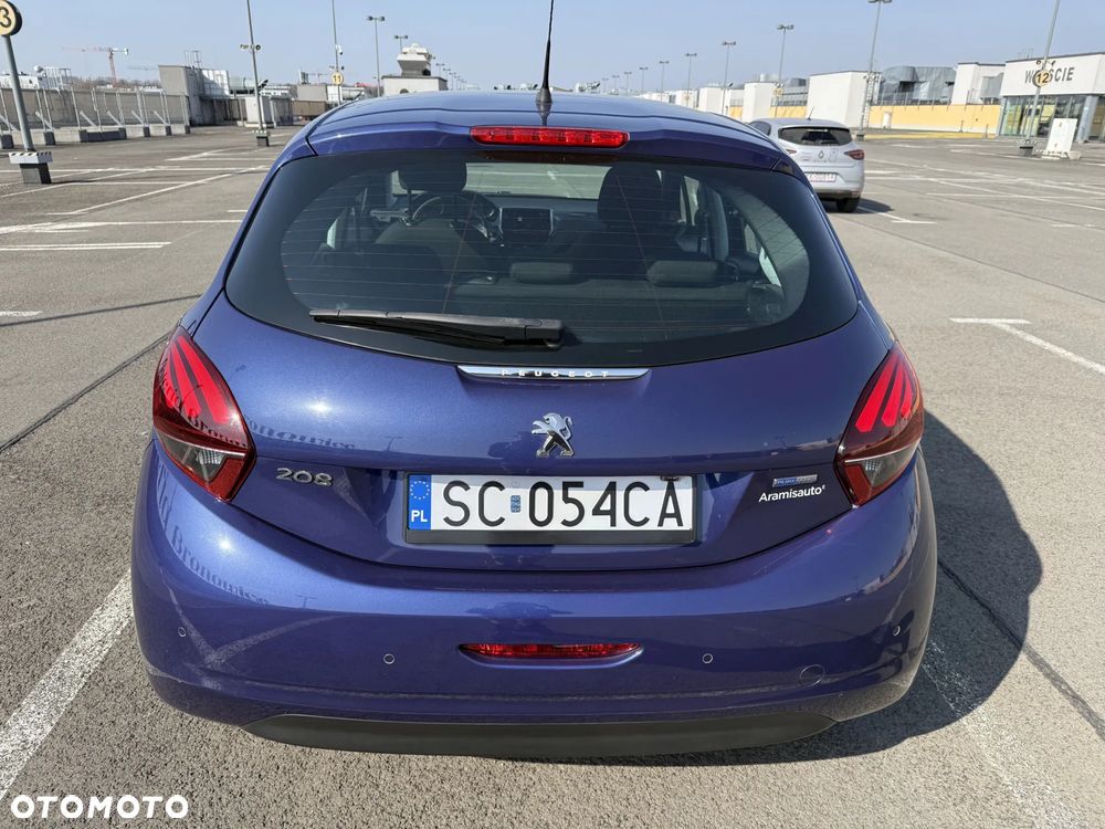 Peugeot 208 - 7