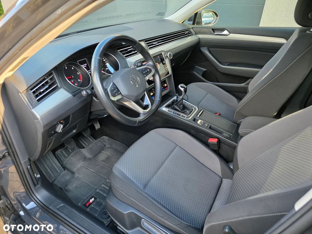 Volkswagen Passat 2.0 TDI EVO Essence - 8