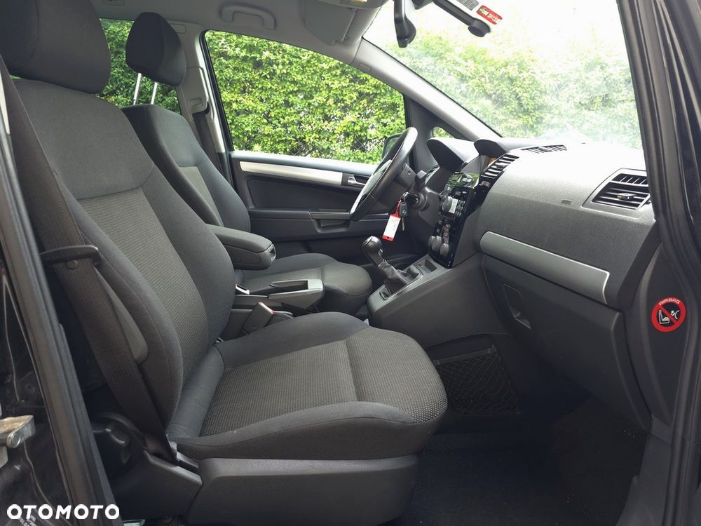 Opel Zafira 1.8 Cosmo - 13