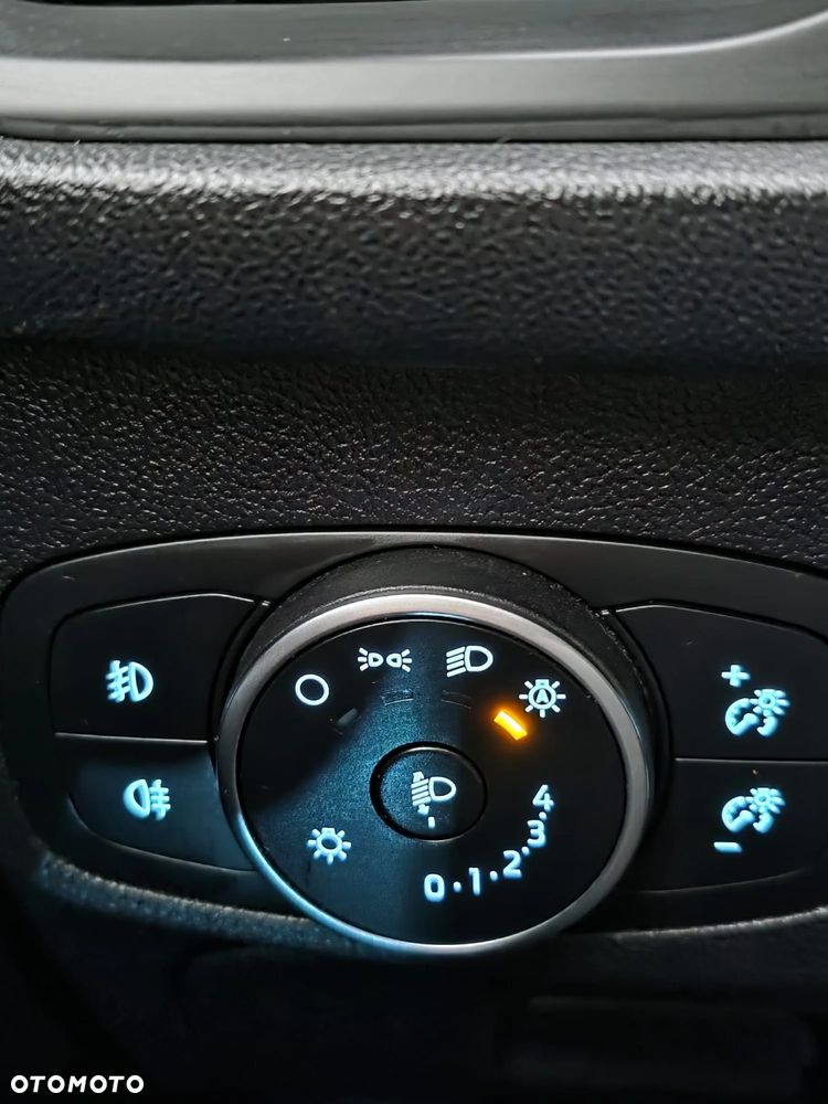 Ford Focus Turnier 1.5 EcoBlue Start-Stopp-System TITANIUM - 23