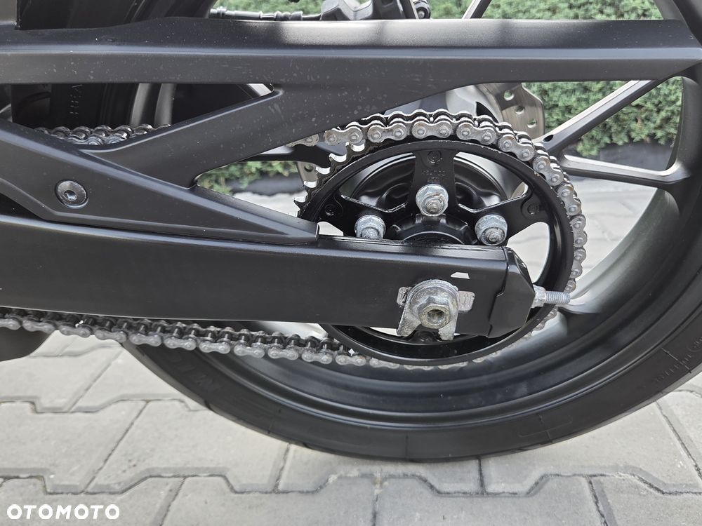 Honda CB - 33