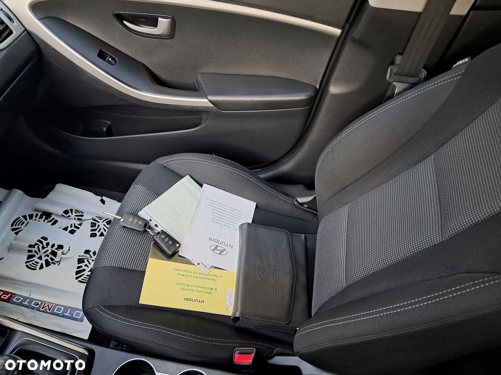 Hyundai i30 1.6 CRDI Trend - 19
