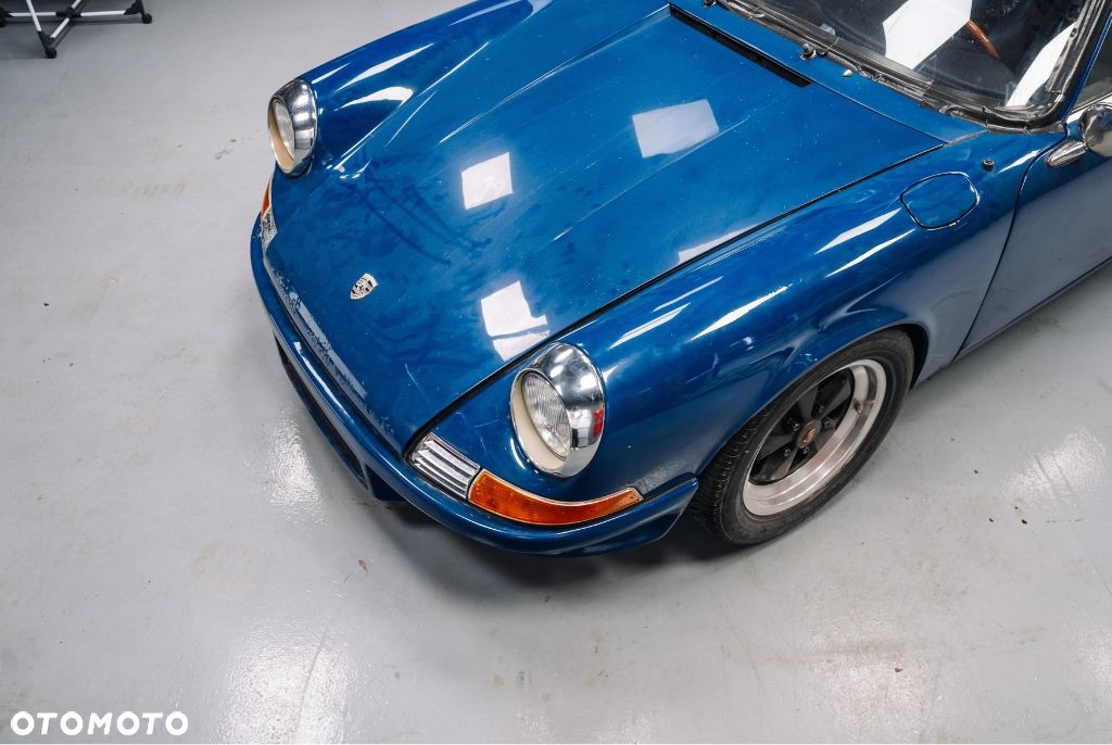 Porsche 911 - 23