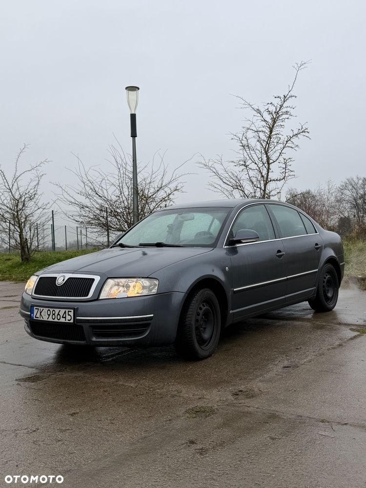 Skoda Superb - 1
