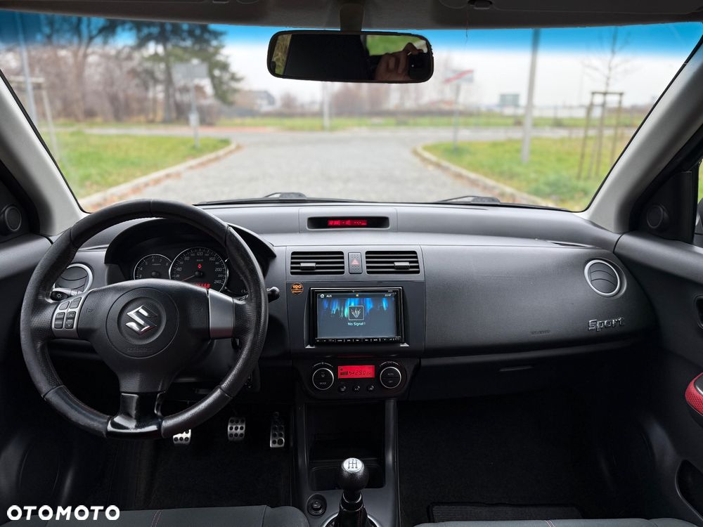 Suzuki Swift 1.6 Sport Rallye N' Style - 11