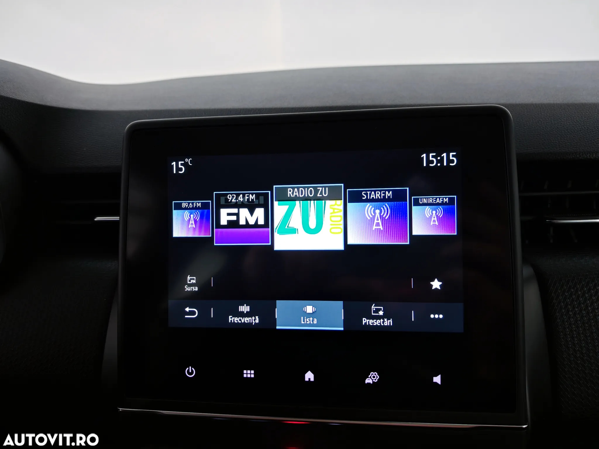 Renault Clio TCe 90 CVT TECHNO - 17