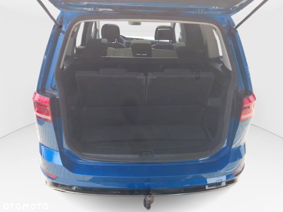 Volkswagen Touran - 24