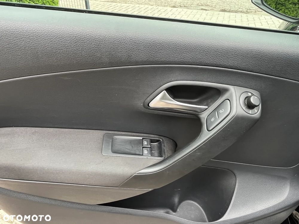 Volkswagen Polo - 14