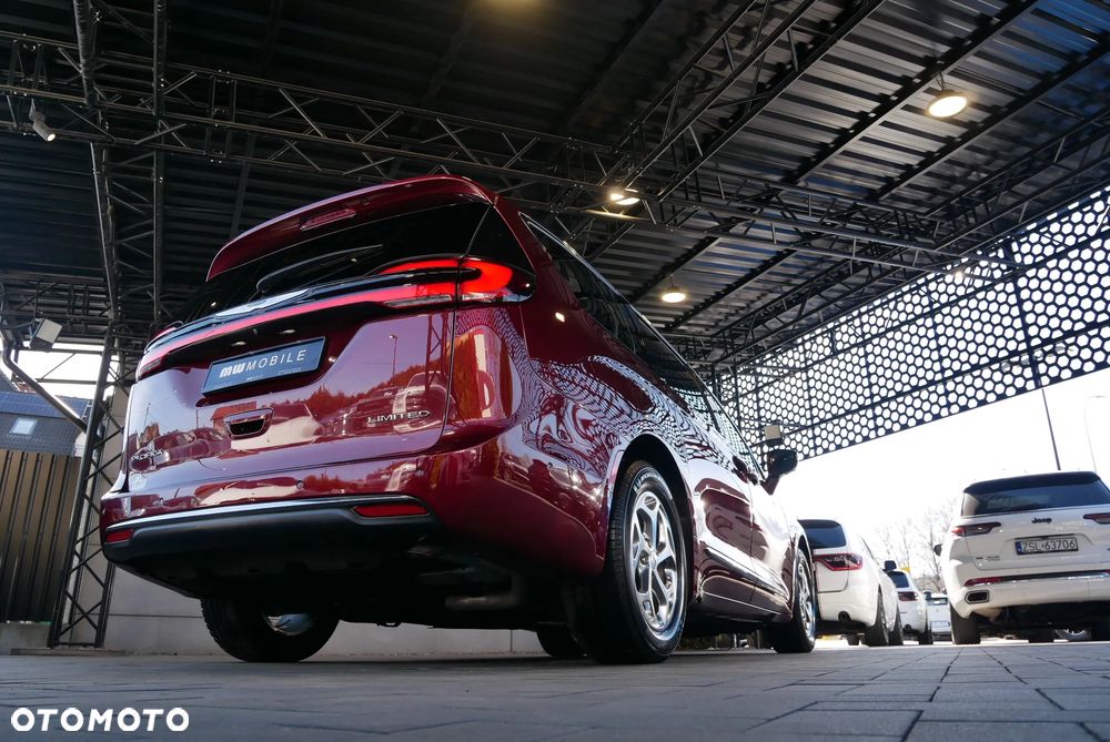 Chrysler Pacifica - 40