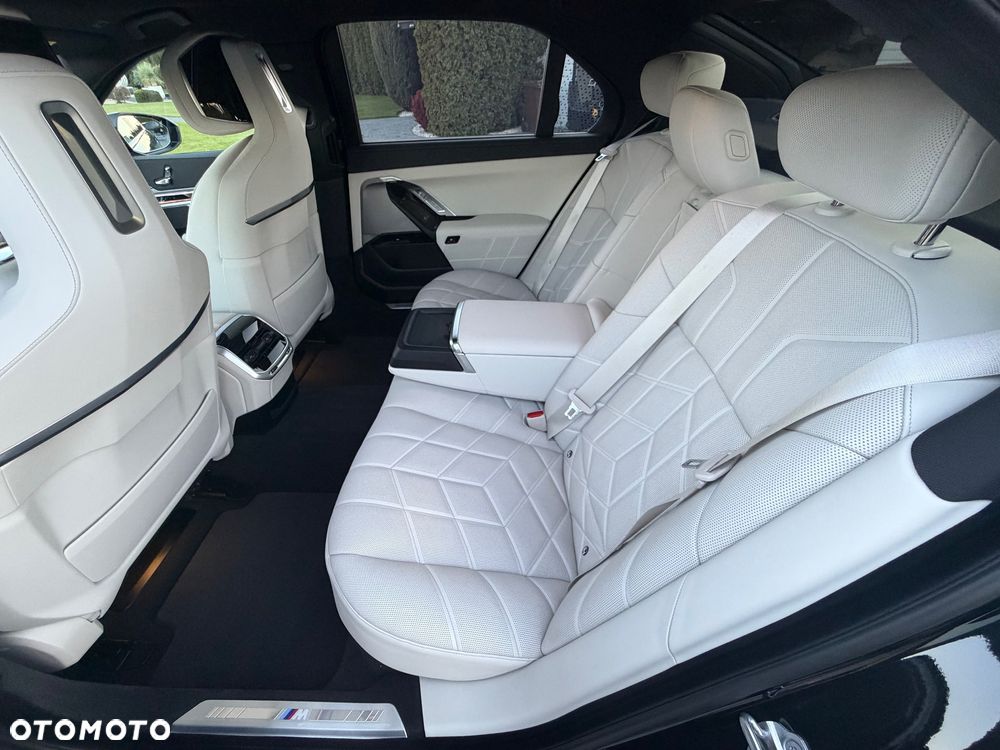 BMW Seria 7 740d xDrive mHEV sport - 9