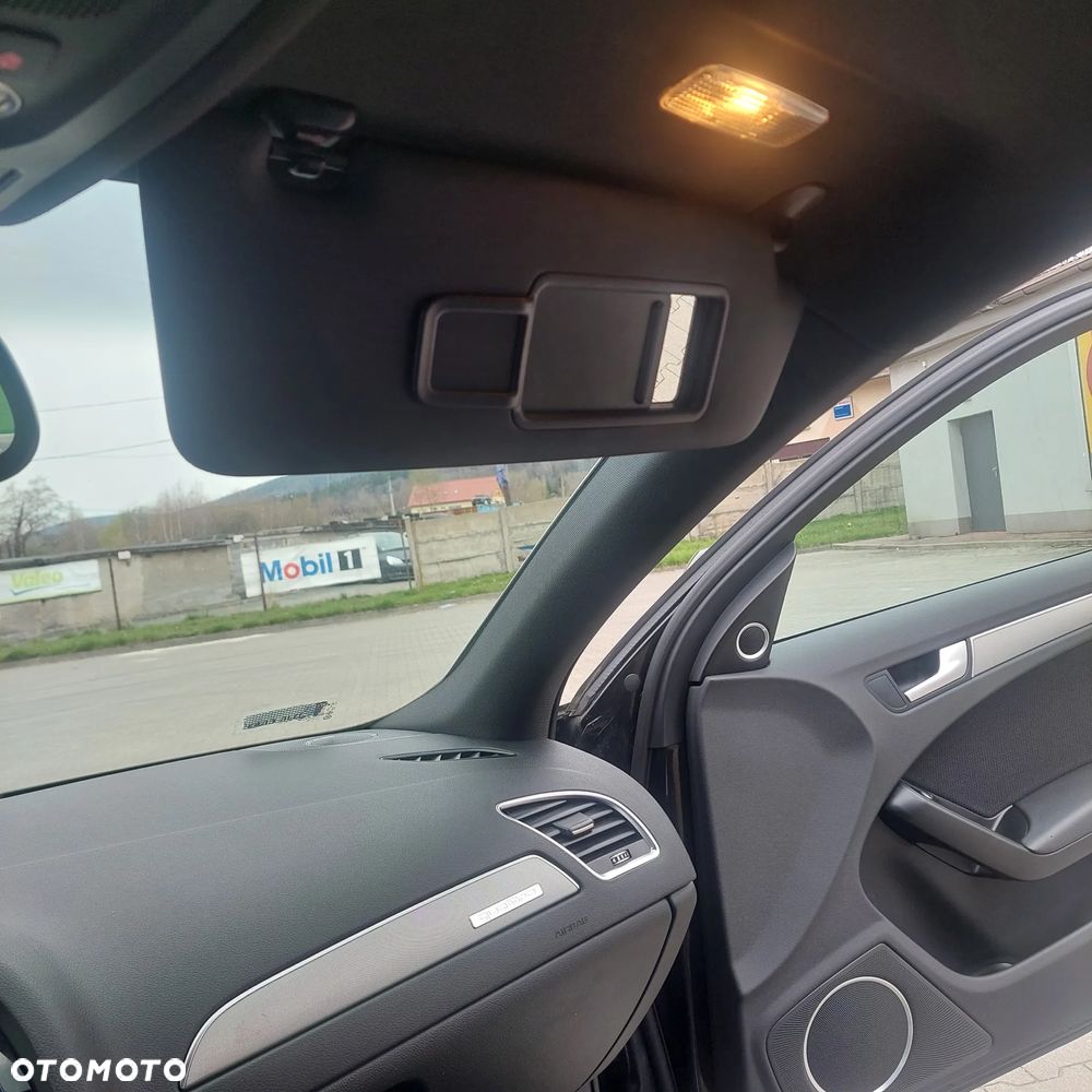 Audi A4 Limousine 1.8 TFSI quattro S line Sportpaket - 12