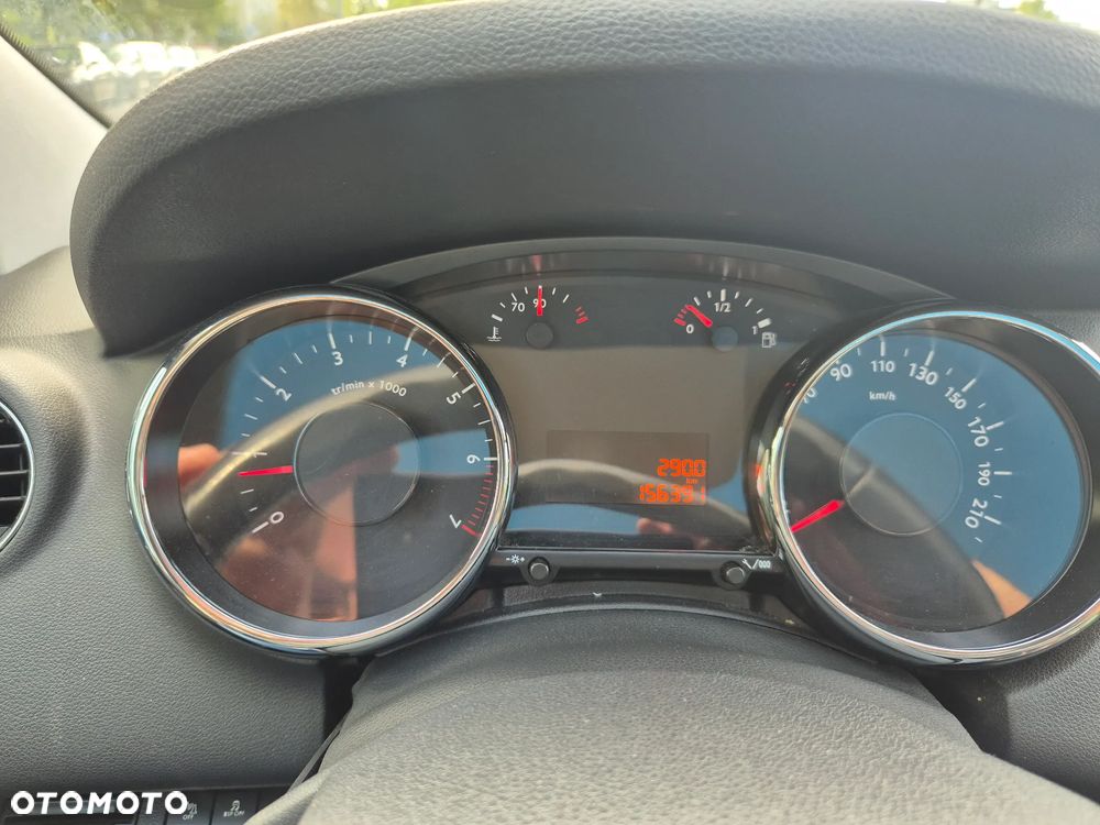 Peugeot 5008 1.6 THP Premium - 15