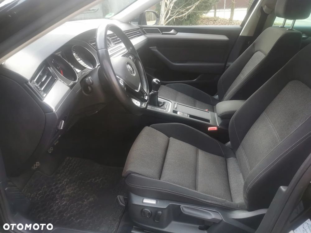 Volkswagen Passat Variant 2.0 TDI BMT Comfortline - 9