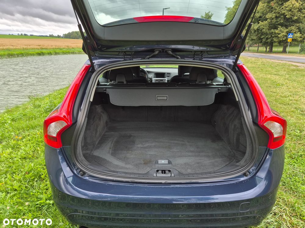 Volvo V60 T3 Edition - 34