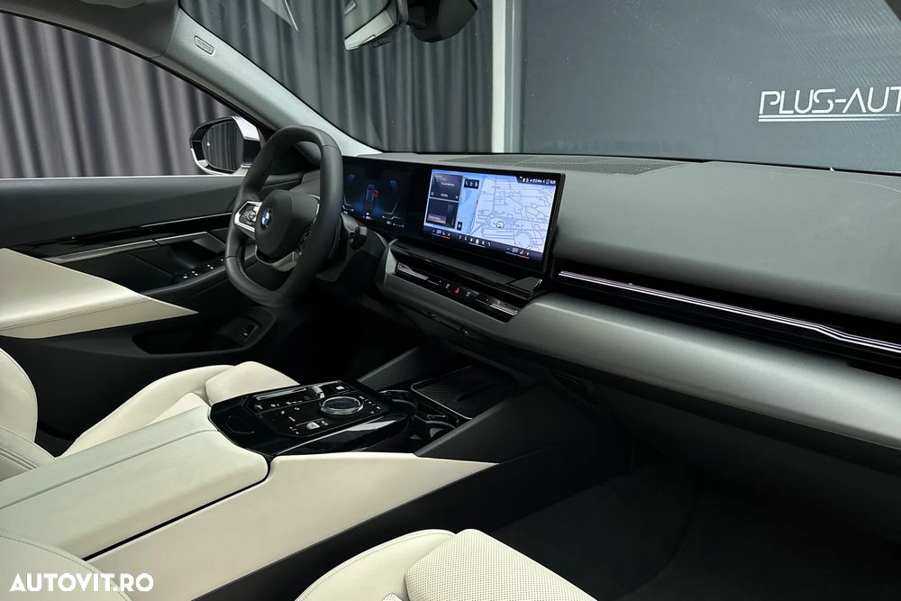 BMW Seria 5 520d Aut. - 34