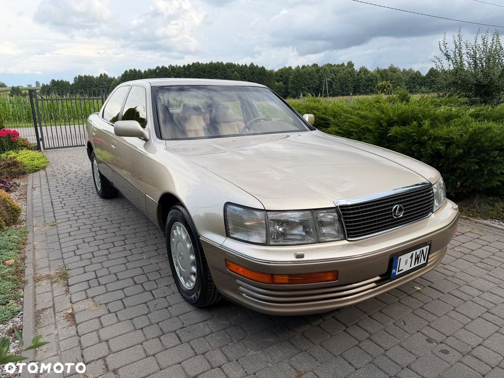 Lexus LS - 3