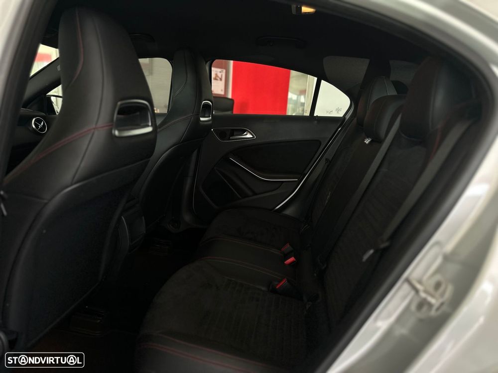 Mercedes-Benz A 180 d AMG Line - 27