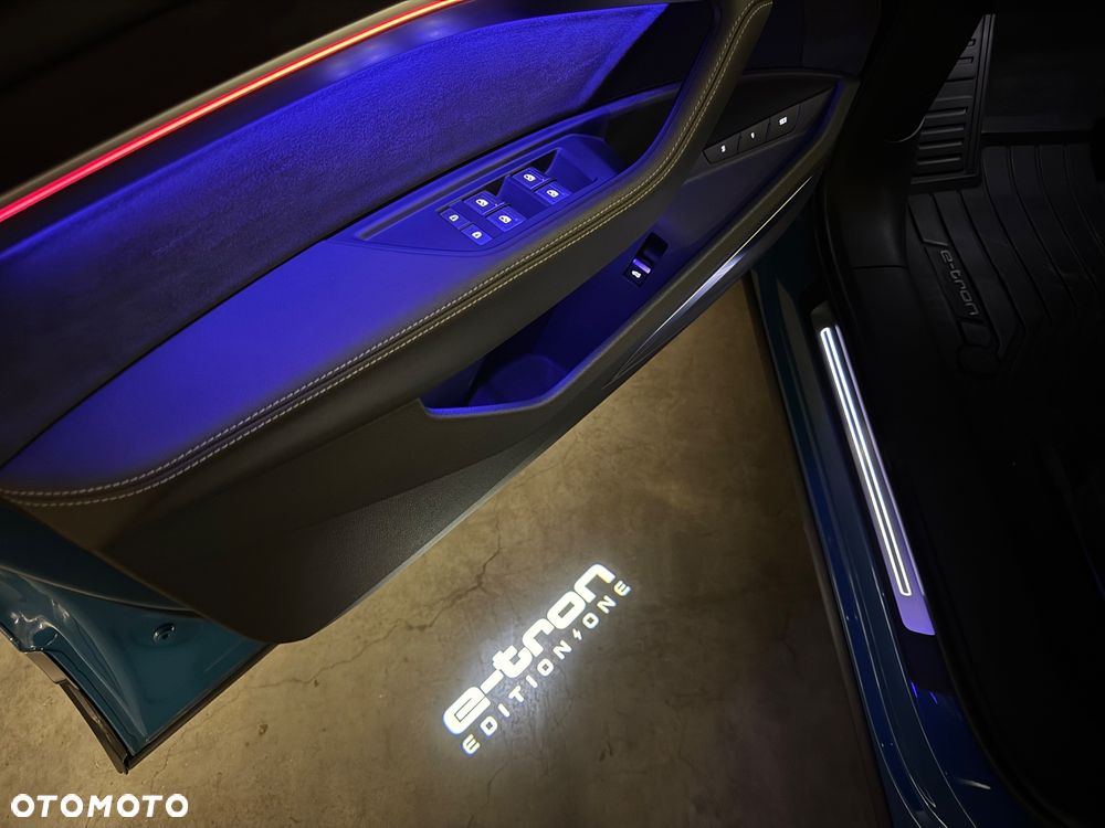 Audi e-tron 55 Quattro S line - 35