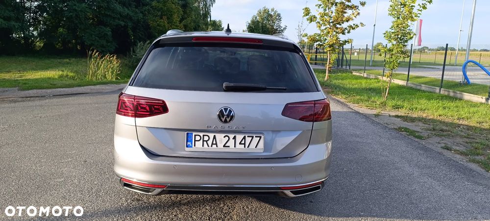 Volkswagen Passat Variant 2.0 TDI SCR DSG Elegance - 5