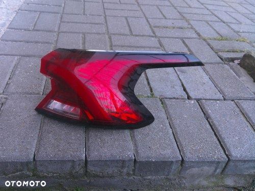 MAXUS EUNIQ 5 2022- LAMPA TYLNA PRAWA LED EUROPA - 1