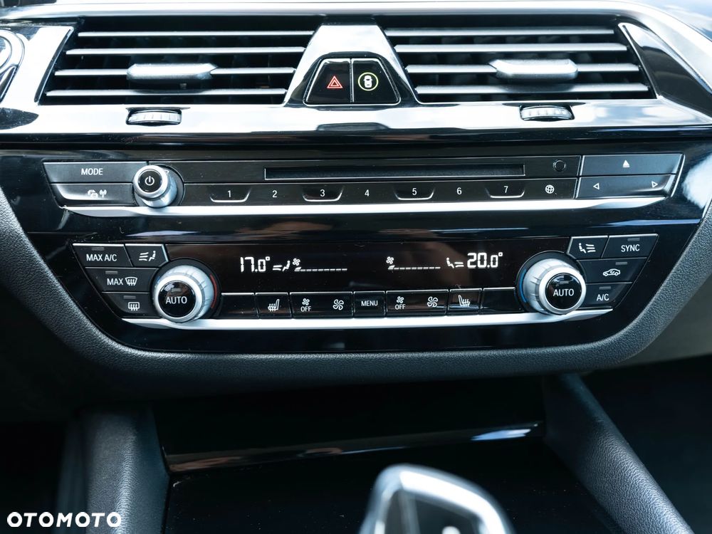 BMW Seria 5 520d Sport Line sport - 34