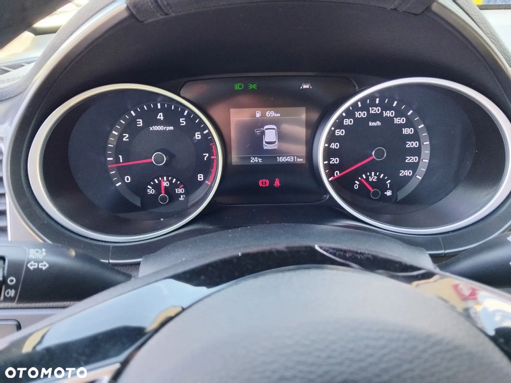 Kia Ceed - 12