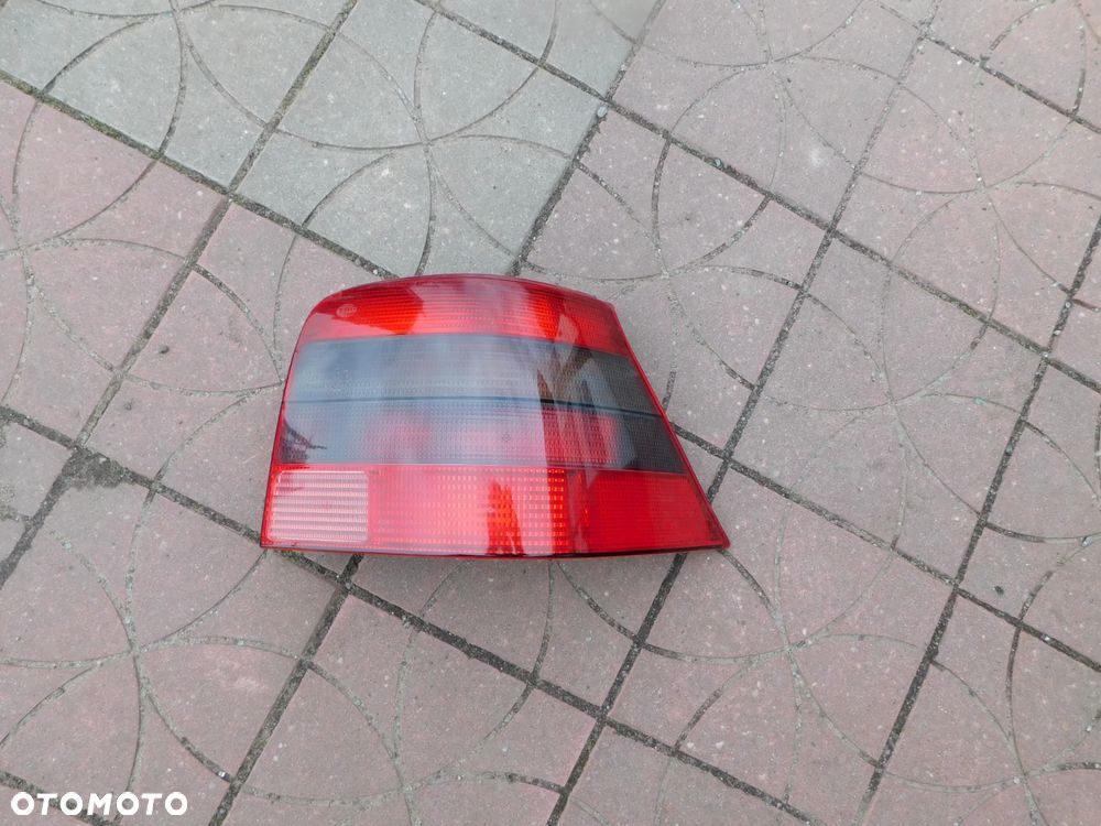 vw volkswagen golf IV lampa prawa WYSYŁKA - 1