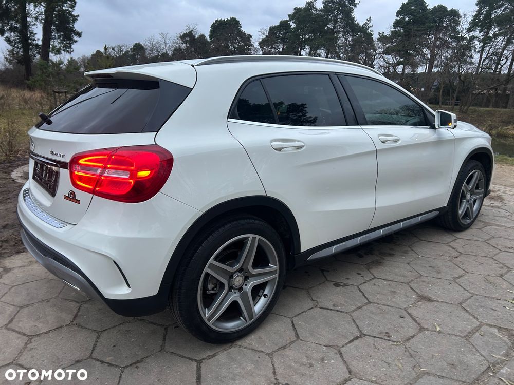 Mercedes-Benz GLA 250 4Matic 7G-DCT AMG Line - 8