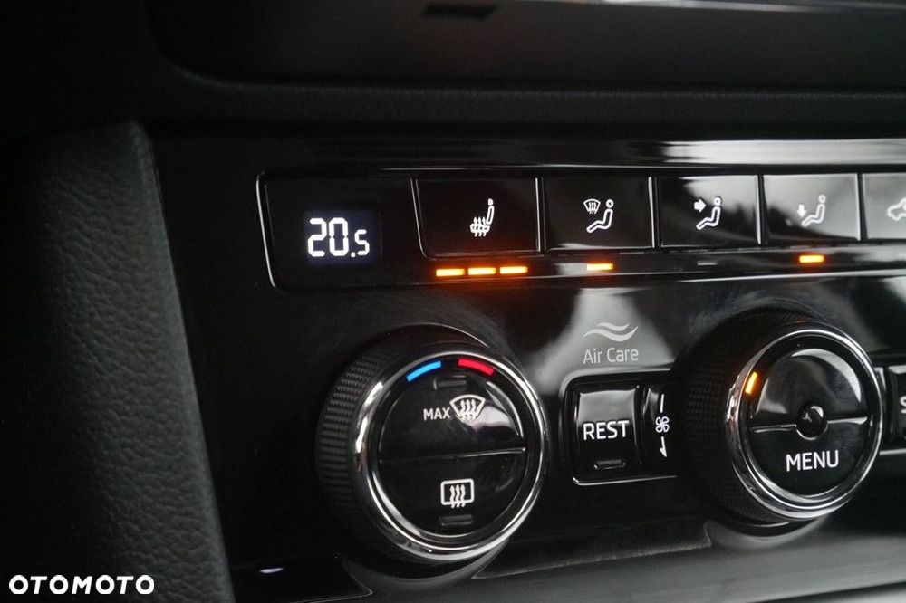 Skoda Superb 1.5 TSI Ambition DSG - 21