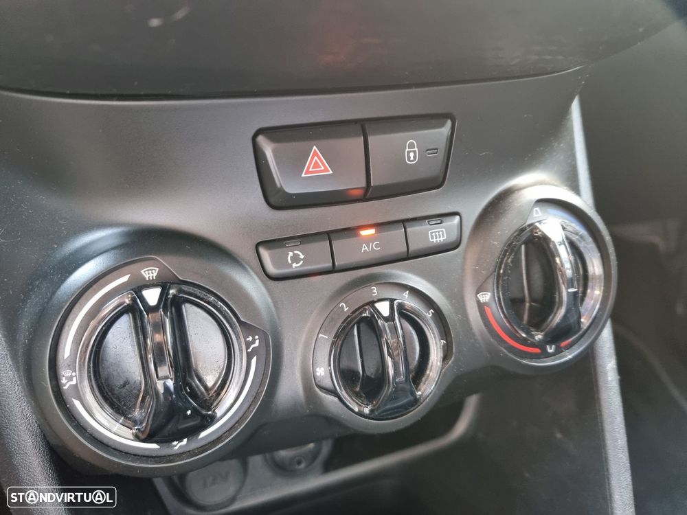 Peugeot 208 1.2 PureTech Active - 11