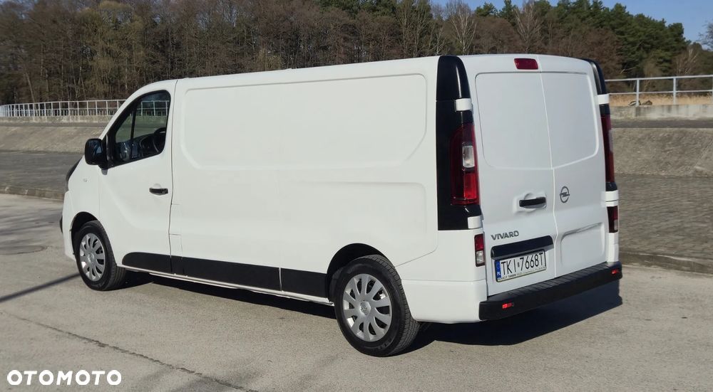 Opel Vivaro - 8