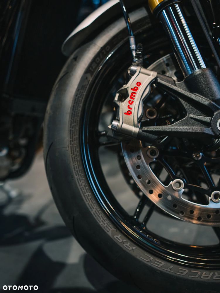 Triumph Speed Twin - 22