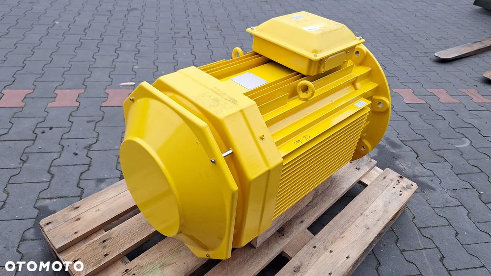 Silnik elektryczny ABB 95KW 1471 Obrotów 6500 Netto NOWY - 5