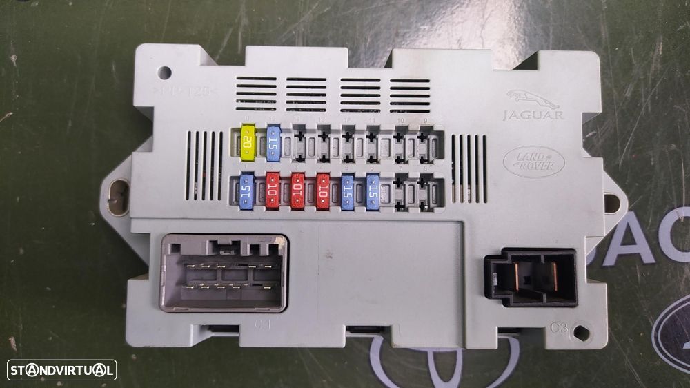 CAIXA DE RELES FUSÍVEIS LAND ROVER RANGE ROVER EVOQUE - 1
