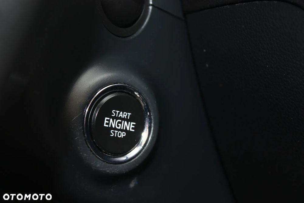 Skoda Superb 2.0 TDI DSG Premium Edition - 33