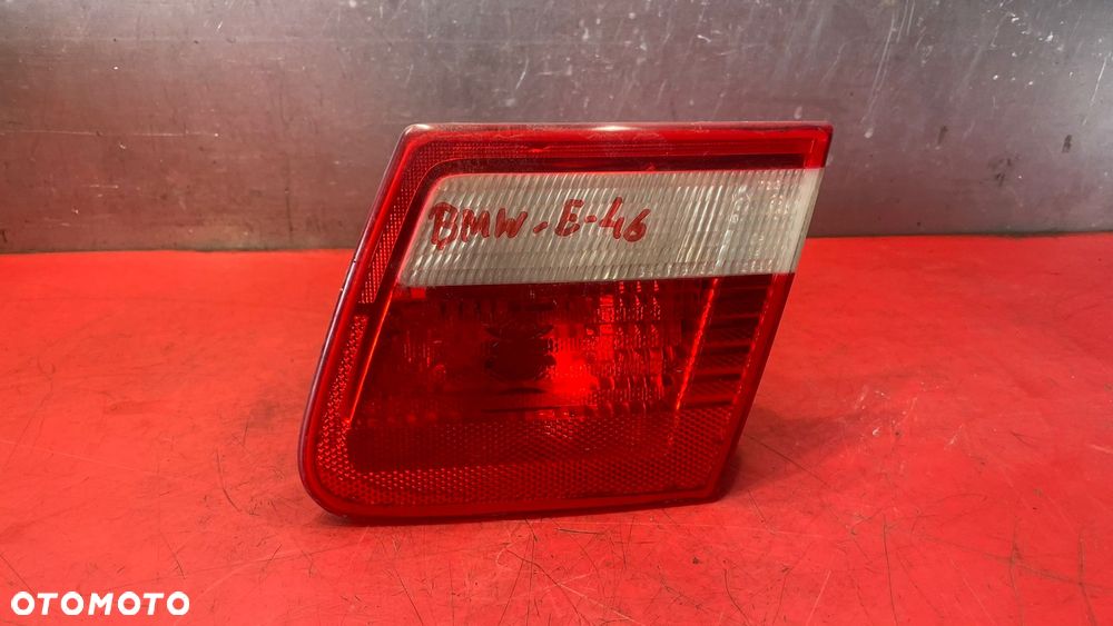 LAMPA PRAWA TYŁ W KLAPE BMW 3 E46 KOMBI 8374810 - 1