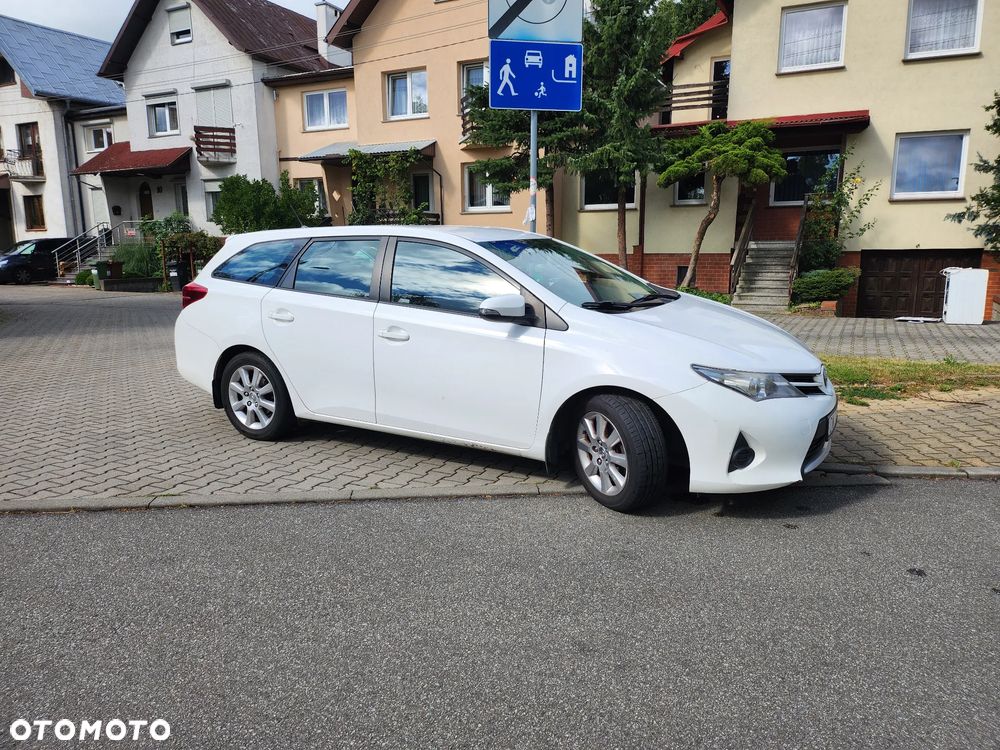 Toyota Auris - 4