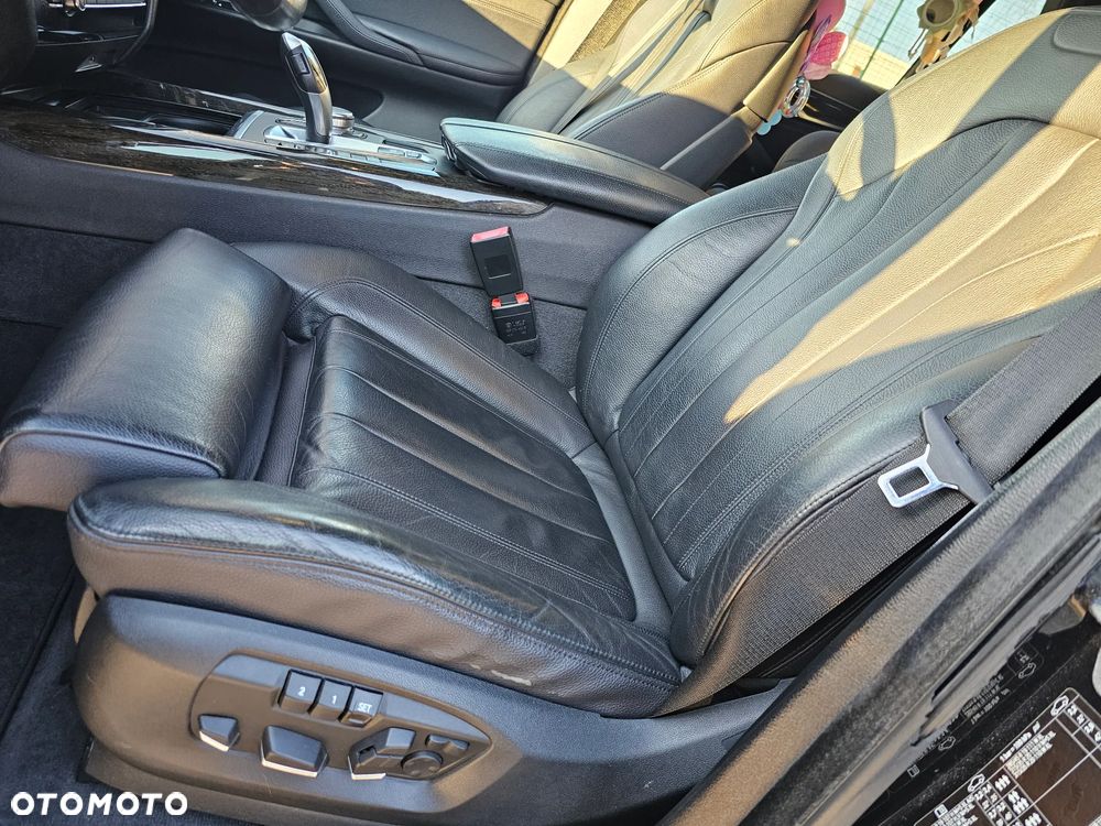 BMW X5 xDrive30d Sport-Aut - 28