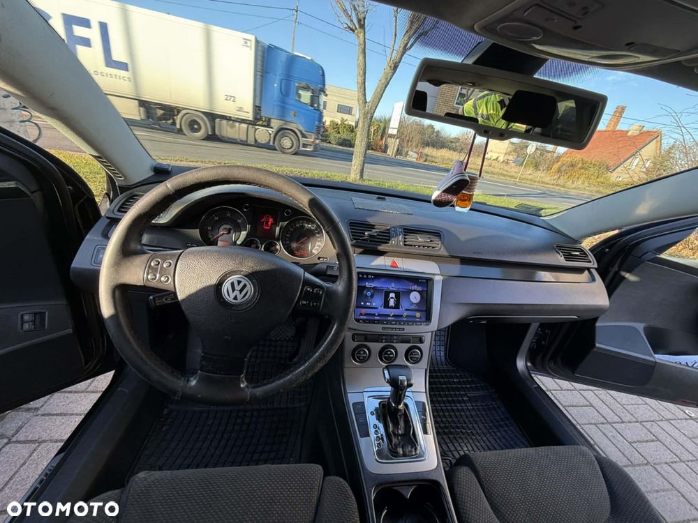 Volkswagen Passat - 14