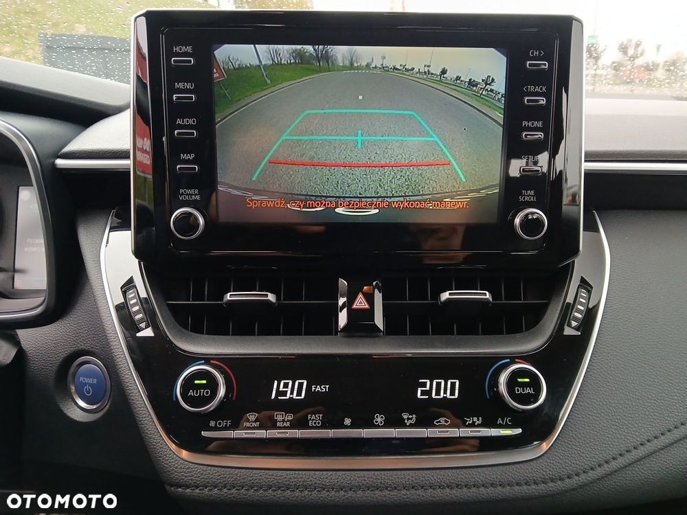 Toyota Corolla 1.8 Hybrid Comfort - 32