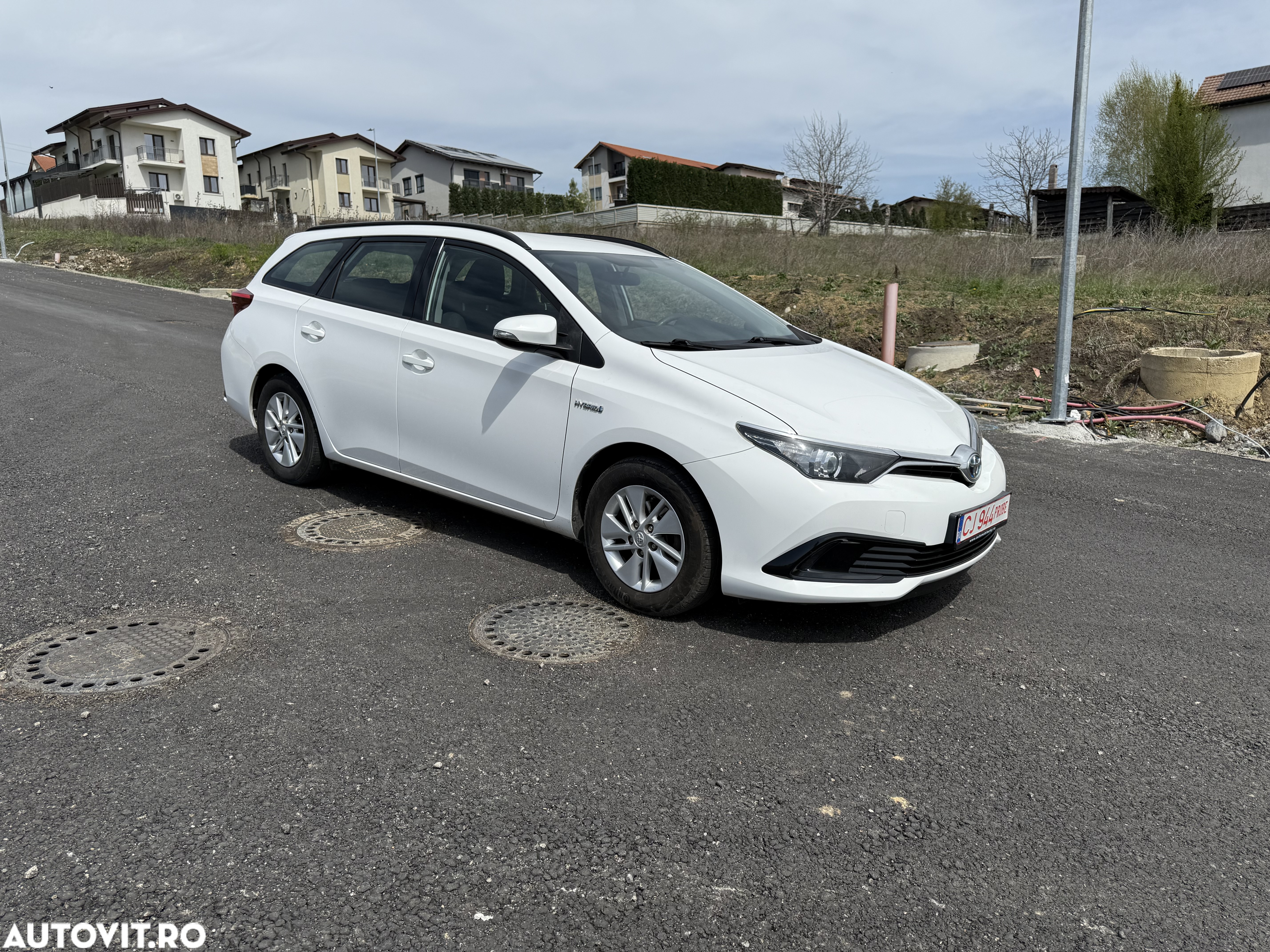 Toyota Auris 1.8 VVT-i Hybrid Automatik Touring Sports Comfort - 2