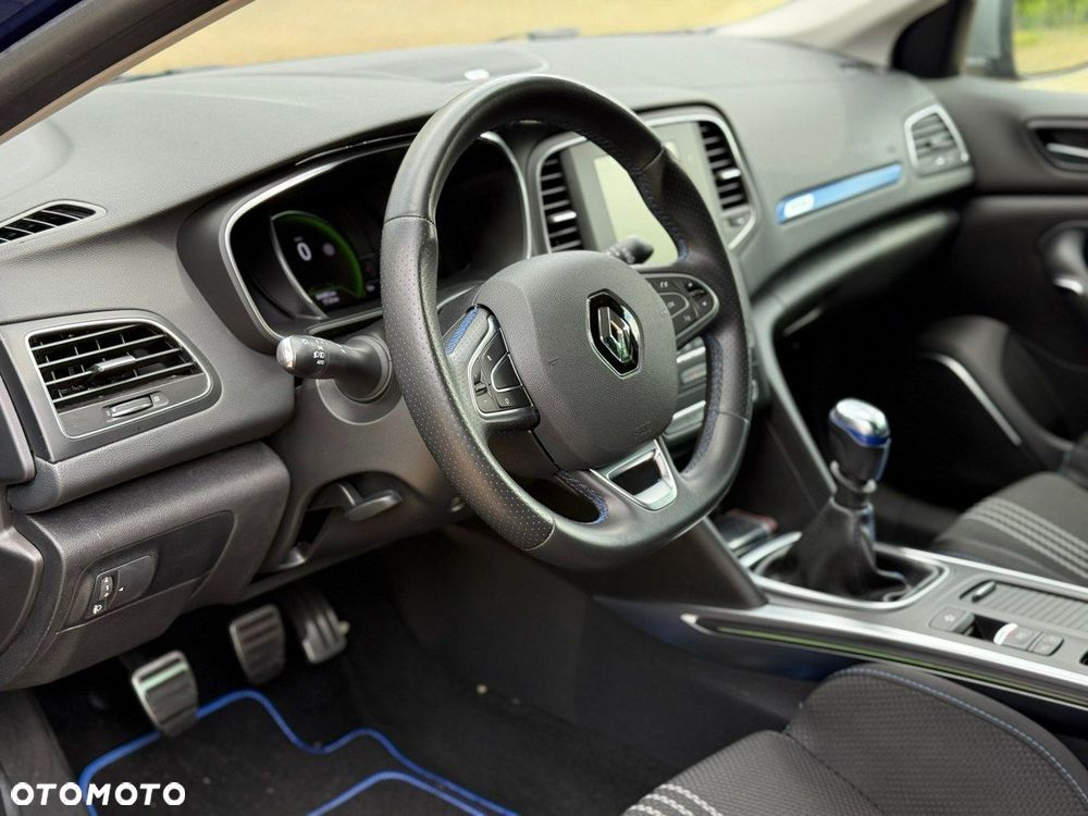 Renault Megane TCe 140 GPF GT LINE - 17