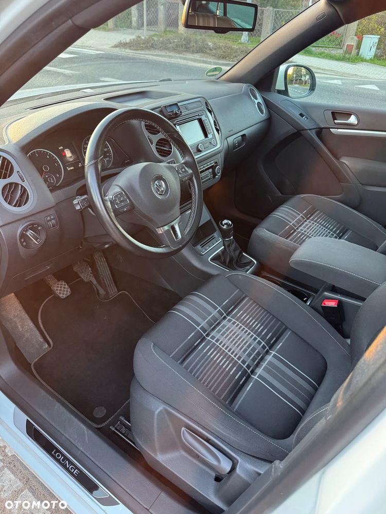 Volkswagen Tiguan 2.0 TDI DPF BlueMotion Technology Lounge Sport & Style - 10